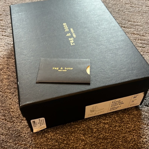 EUC Rag & Bone Razor chelsea boot - Picture 10 of 10